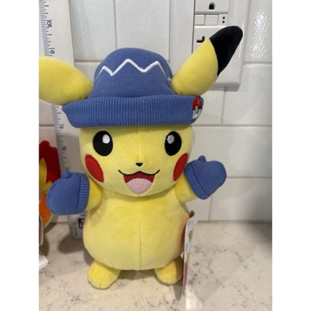 NWT‎ Pokemon Plush Stuffed Animal Holiday 2024 PIKACHU Jazwares Nintendo